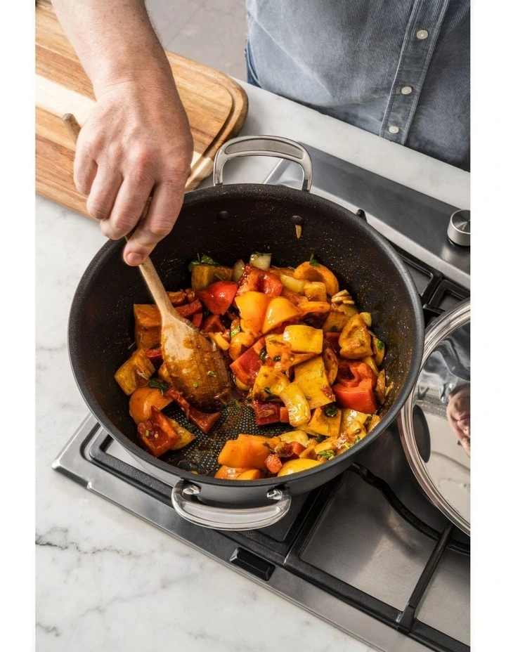 Induction Non-Stick Hard Anodised Big Batch Pan   Lid 30cm/7.2L in Grey image 6