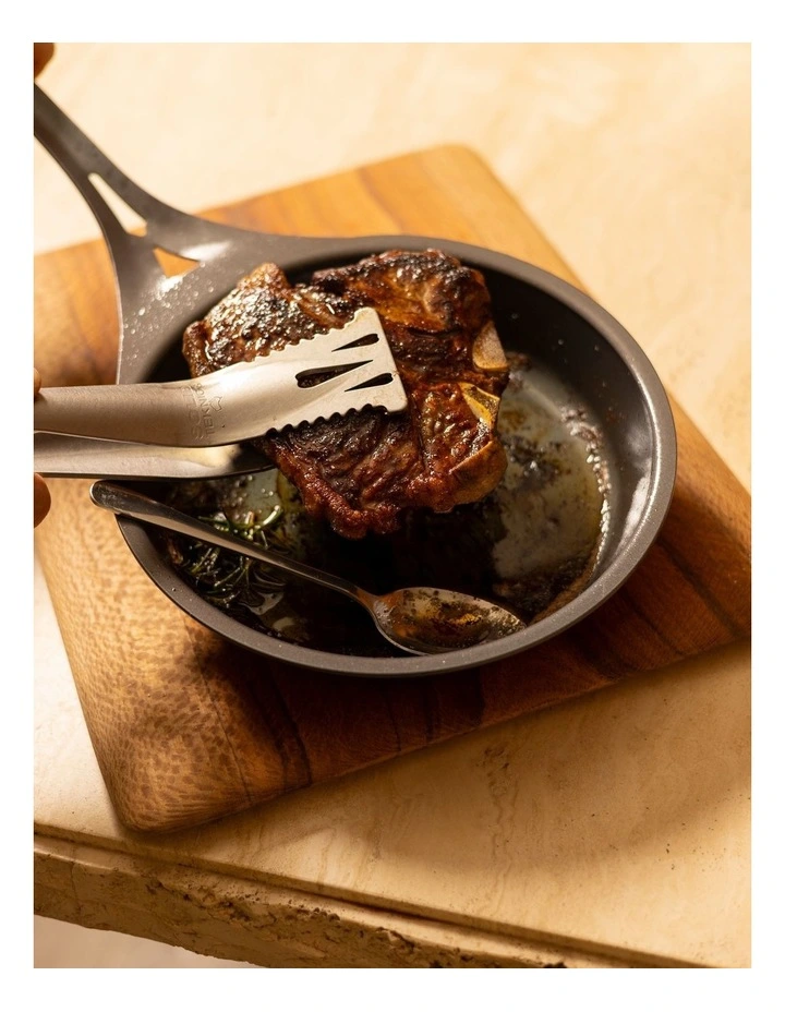 Quenched Lightning Pan Long Handle 20cm in Black image 5