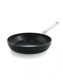 Evolution Frypan 28cm PFAS-free ceramic non-stick  in Black