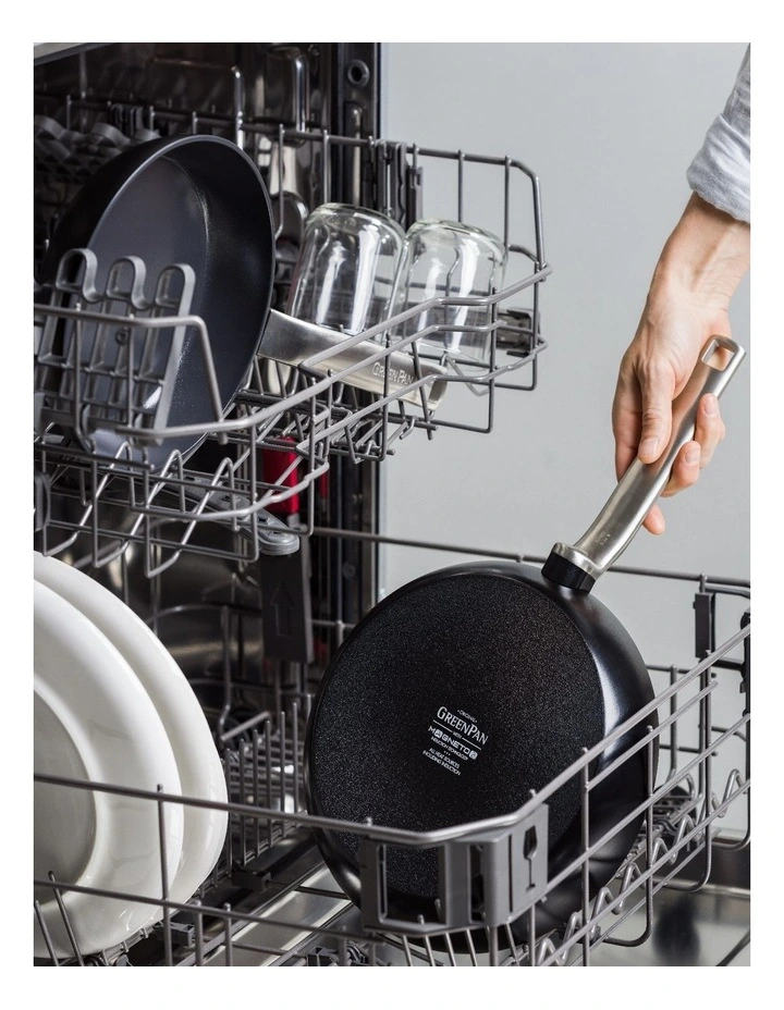 Evolution Frypan 28cm PFAS-free ceramic non-stick  in Black image 4