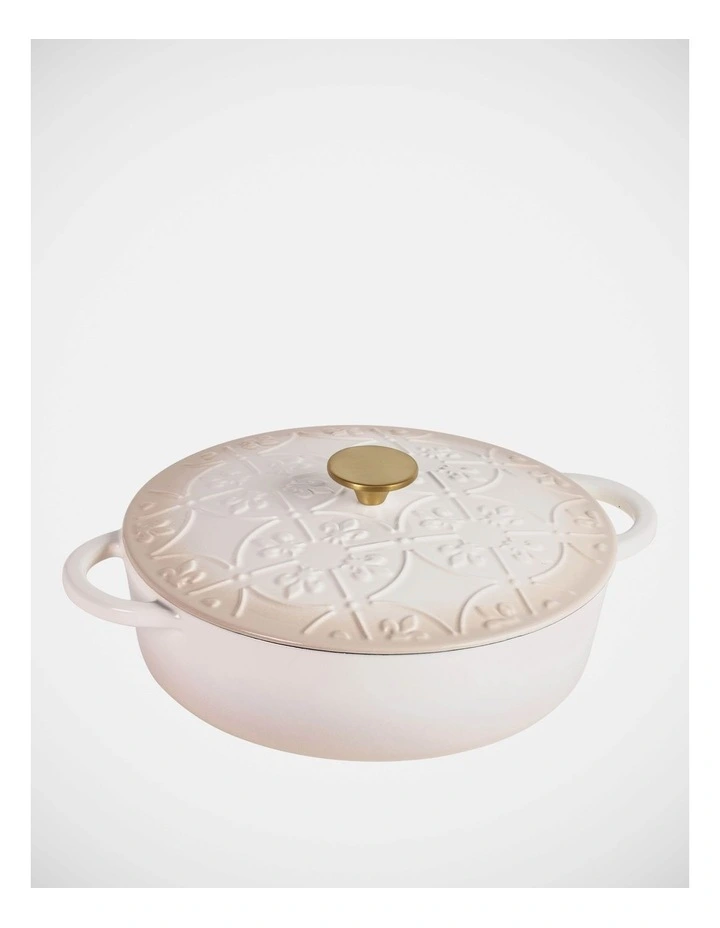 Fleur de Lis Saut Pan with Lid 28cm 5.0L in Cream image 1