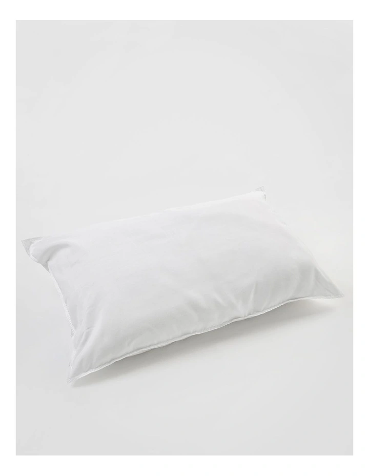 Quilt & Pillow Bed Pack in White image 5