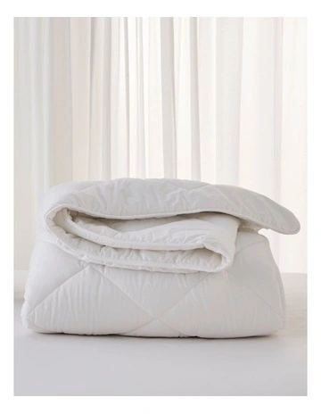 Classic Allergy Sensitive Quilt in White