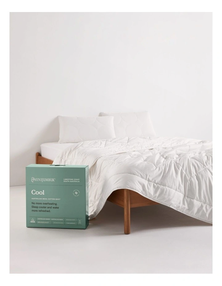 Cool Australian Wool Cotton Quilt in White image 5
