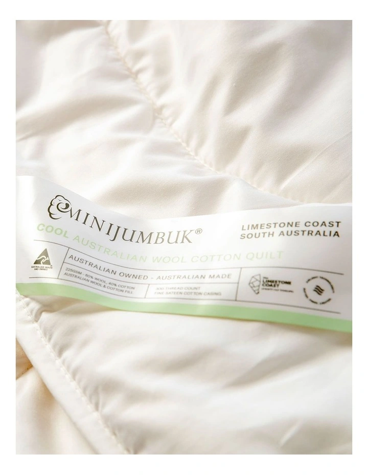Cool Australian Wool Cotton Quilt in White image 6