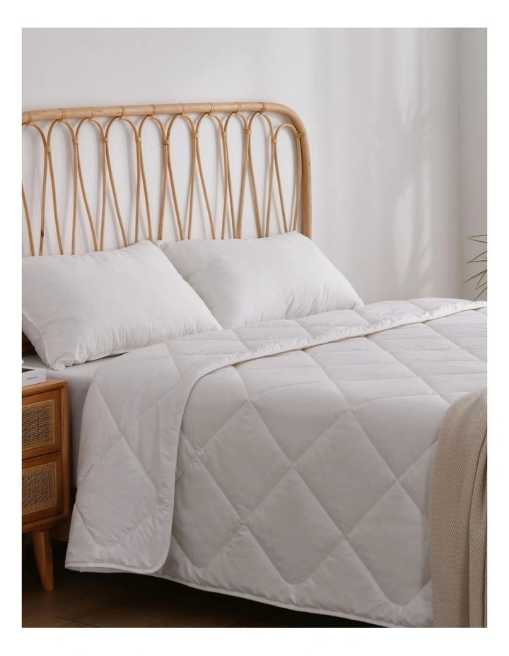 Summer Weight Wool Quilt in White image 1