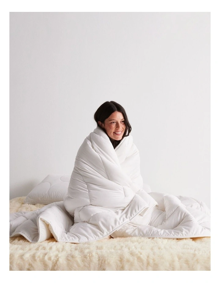 Thermal Australian Wool Quilt in White image 2
