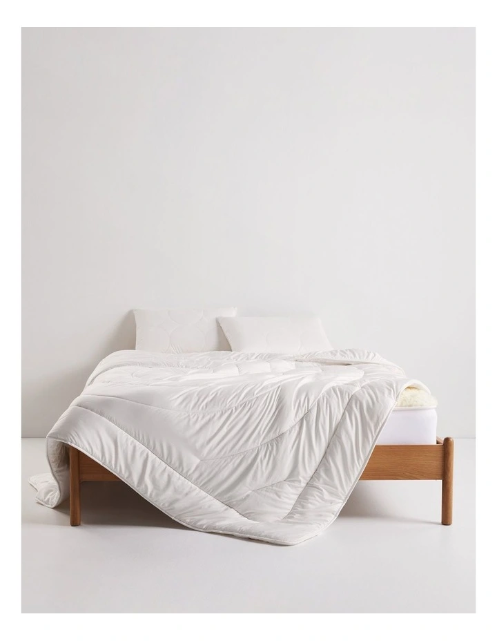 Thermal Australian Wool Quilt in White image 4