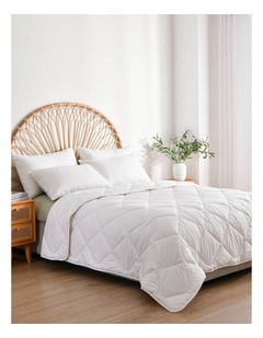 Everyday Wool Quilt in White