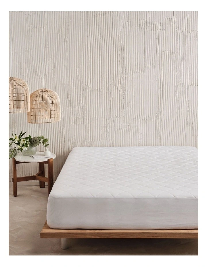 Kind Cotton Quilted Mattress Protector image 3
