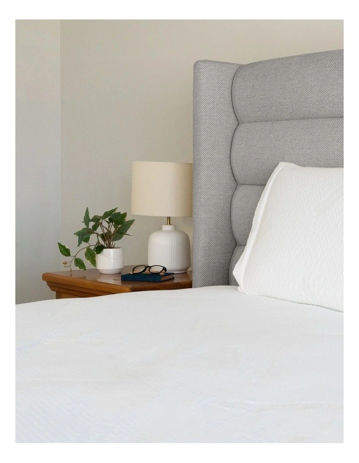 Bamboo Waterproof Mattress Protector in White image 4