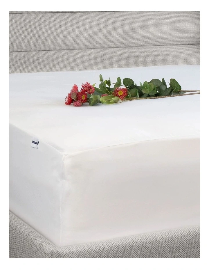Anti Allergy Tencel Waterproof Mattress Protector in White` image 5