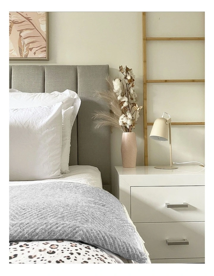 Hampton Throw Blanket in Light Grey image 3