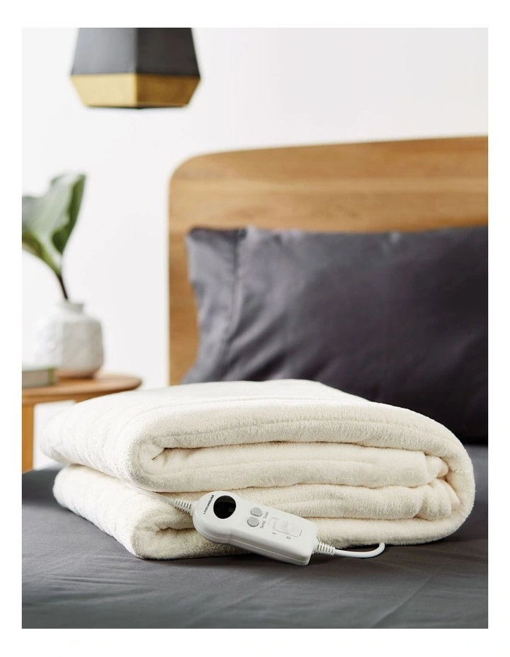 Heated Throw In Cream image 3