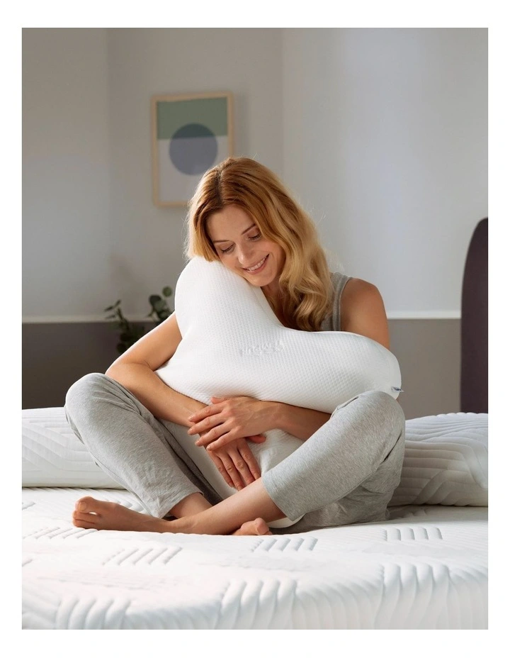 Ombracio Pillow Medium image 4