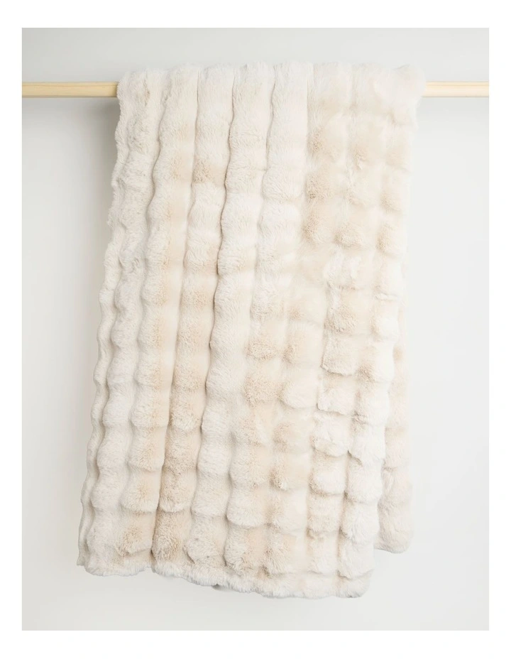 Evelyn Faux Fur Blanket in Champagne image 4