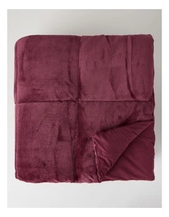 Quilted Plush Blanket in Burgundy
