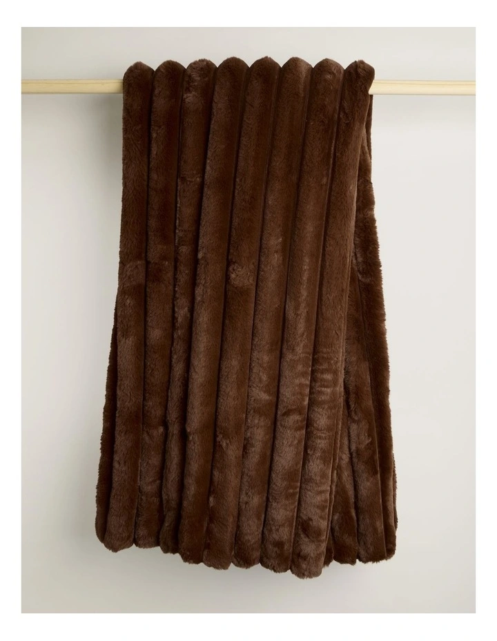 Chunky Rib Blanket in Brown image 4