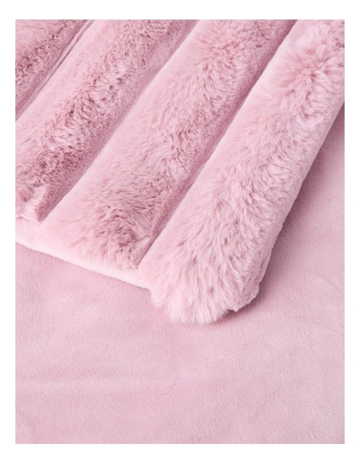 Chunky Rib Blanket in Pink image 3