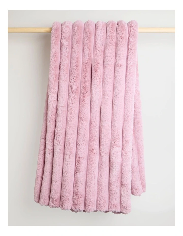Chunky Rib Blanket in Pink image 4