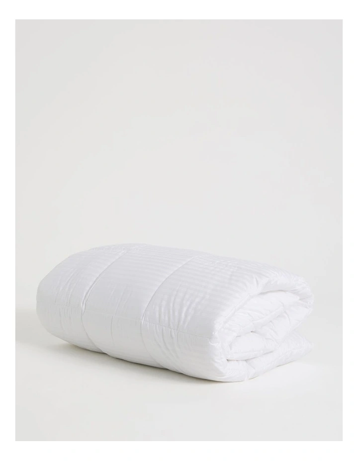 Hotel Collection Quilt in White image 3