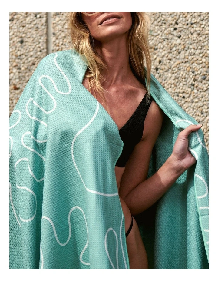 Sand Free Beach Towel in Green image 3
