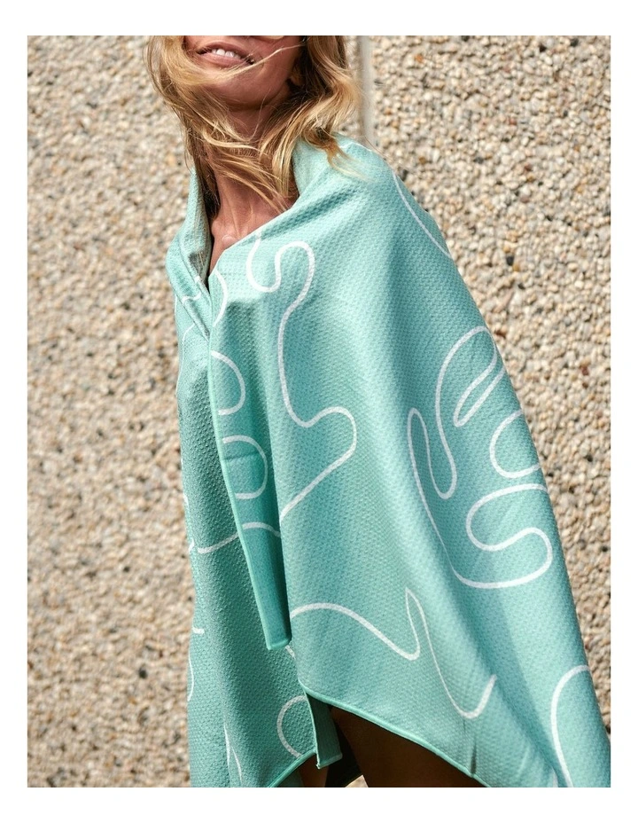 Sand Free Beach Towel in Green image 4