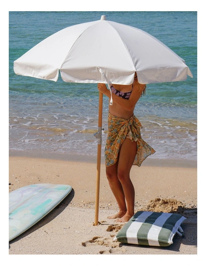Luxe Beach Umbrella in Cream image 5
