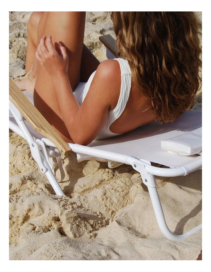 Deluxe Beach Chair in Cream image 5
