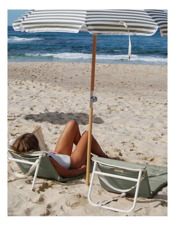 Reclining Beach Chair Seagrass image 2