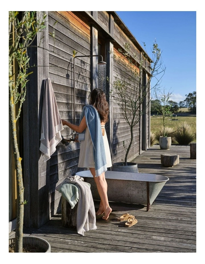 Alara Towel Range in Green image 3