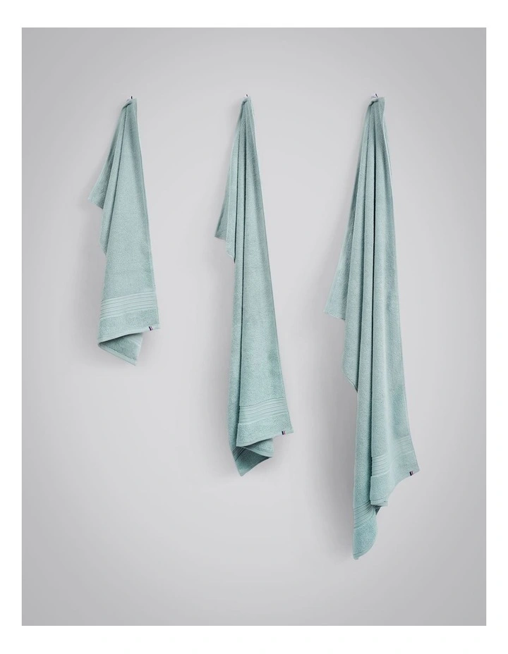 Zero Twist Towel Range in Abyss image 2