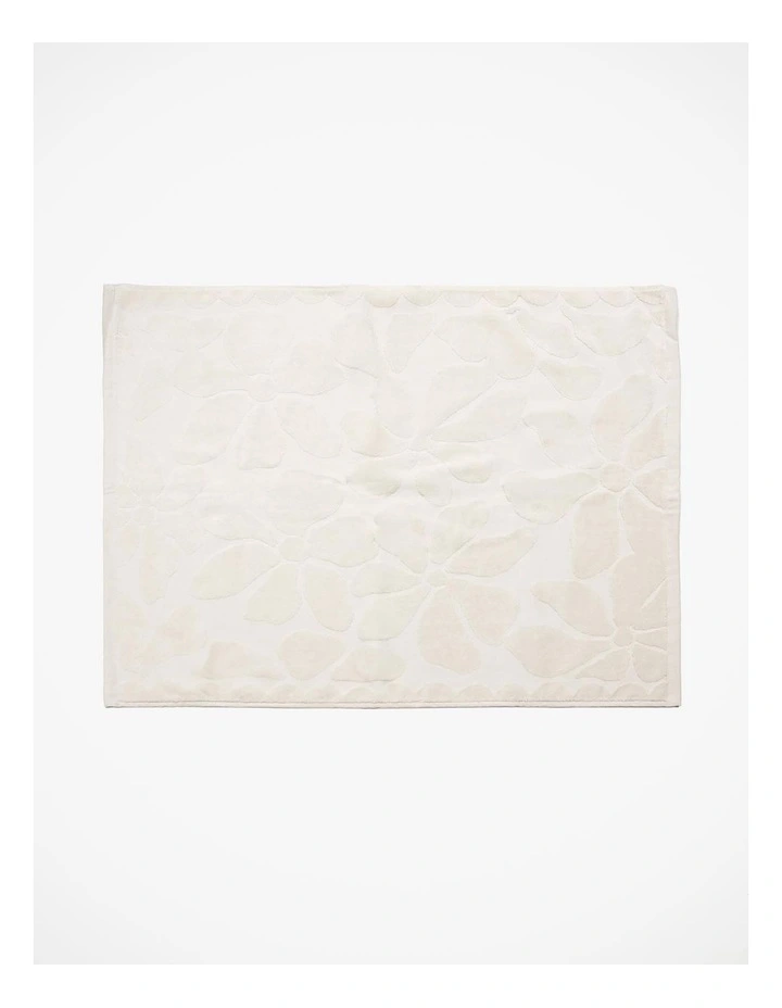 Palma Fringe Bath Towel Range in Sand image 5