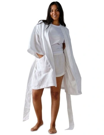 Nimes Short Robe in White