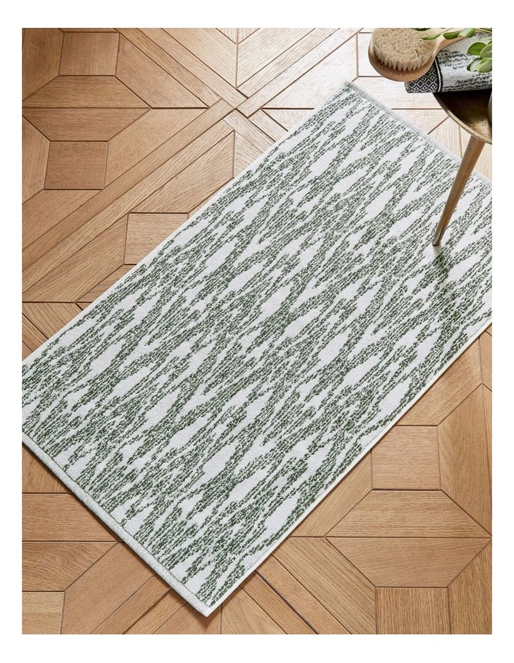 Nadir Towel in Sedona Green image 2