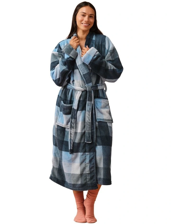 Plush Alec Robe in Navy image 2