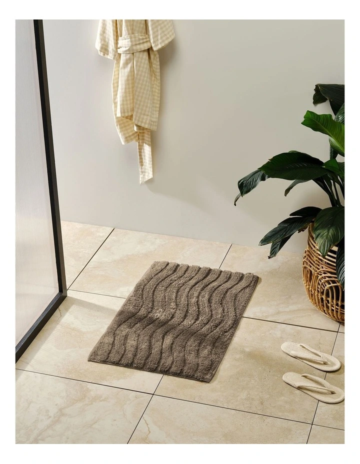 Tamber Bath Mat in Mushroom image 2