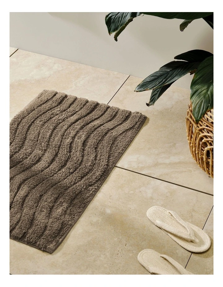 Tamber Bath Mat in Mushroom image 3