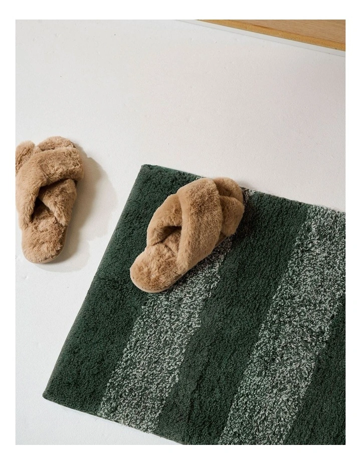 Duo Tone Bath Mat in Pine image 3