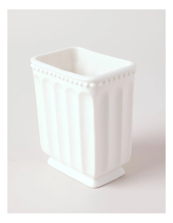 Cape Bathroom Accessories in White image 2