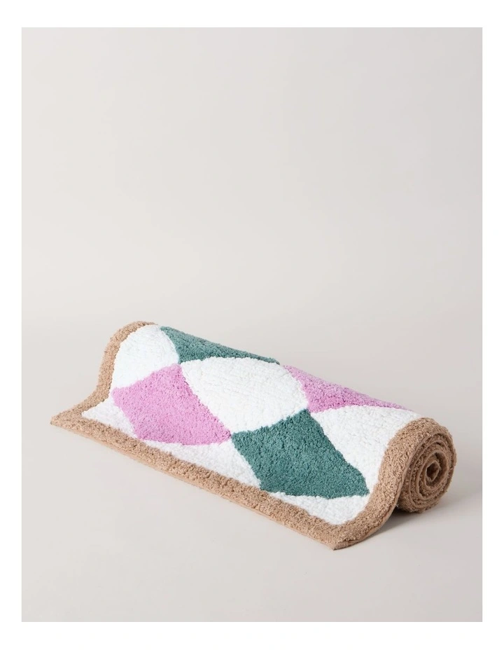 Diamond Tufted Bath Mat in Pink image 2