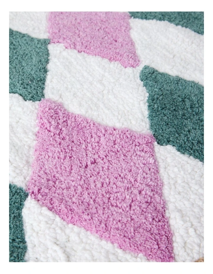 Diamond Tufted Bath Mat in Pink image 3