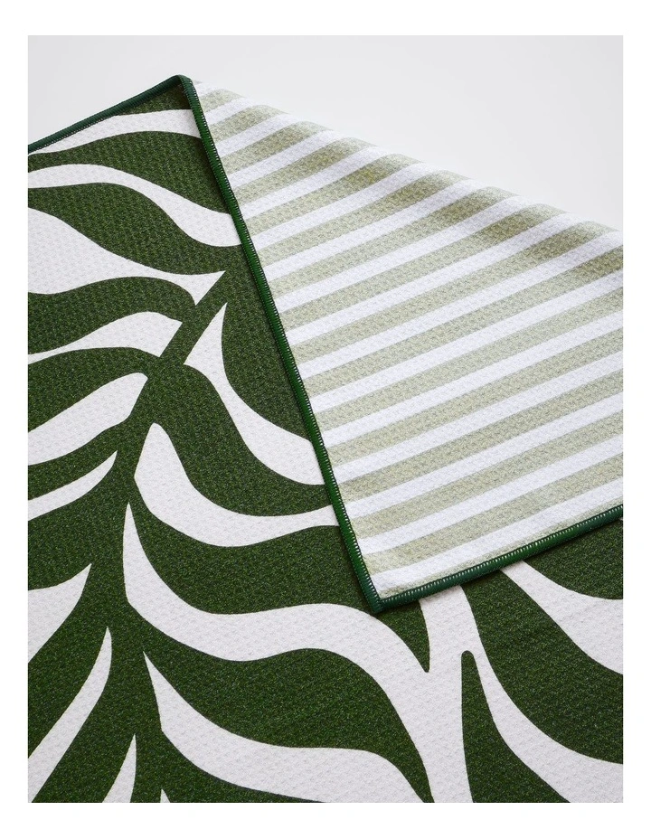 Olive Palm Sand Free Beach Mat in Green image 2