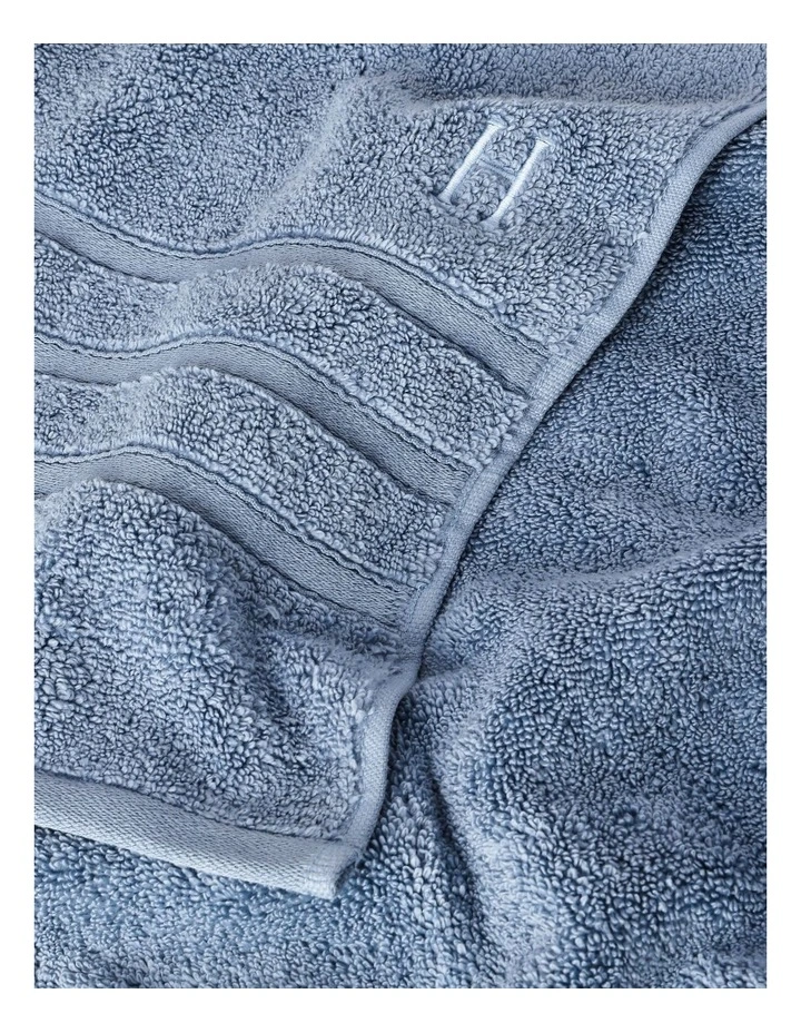 Super Plush Towels in Mid Blue image 4
