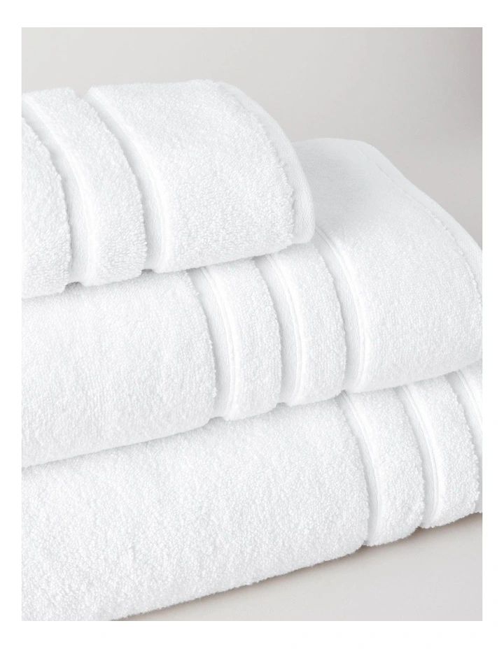 Super Plush Cotton Towels in White image 2