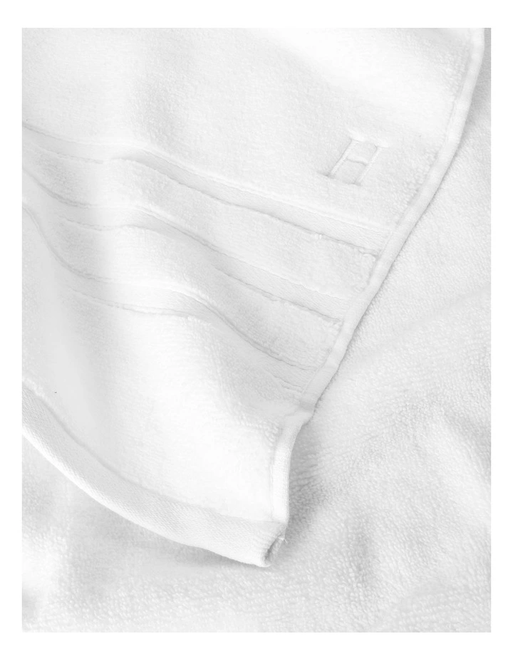 Super Plush Cotton Towels in White image 4