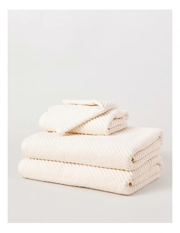 Essentials Diagonal 4pc Towel Packs in Cream