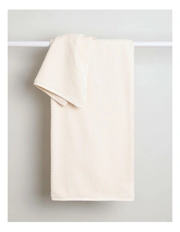 Essentials Diagonal 4pc Towel Packs in Cream
