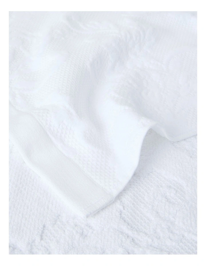 Margot Jacquard Towel Set in White image 2