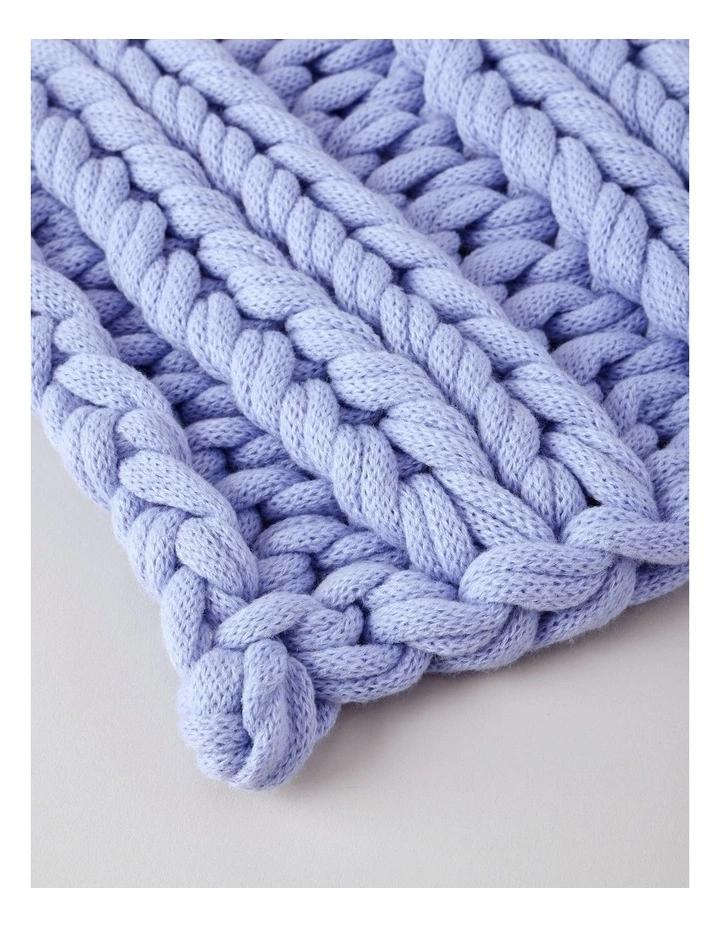 Chunky Knit Throw in Lilac image 4